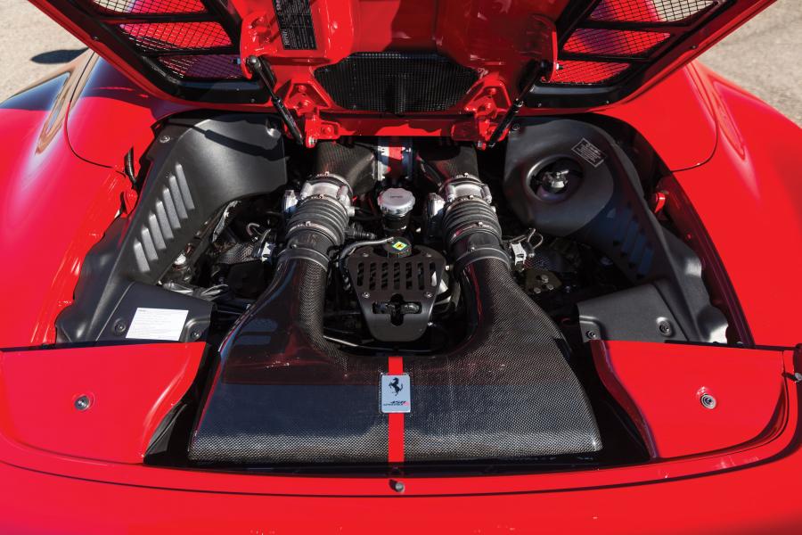 Моторный отсек Ferrari 458 Speciale A 2014 года  (NA) (фото 21 из 34)